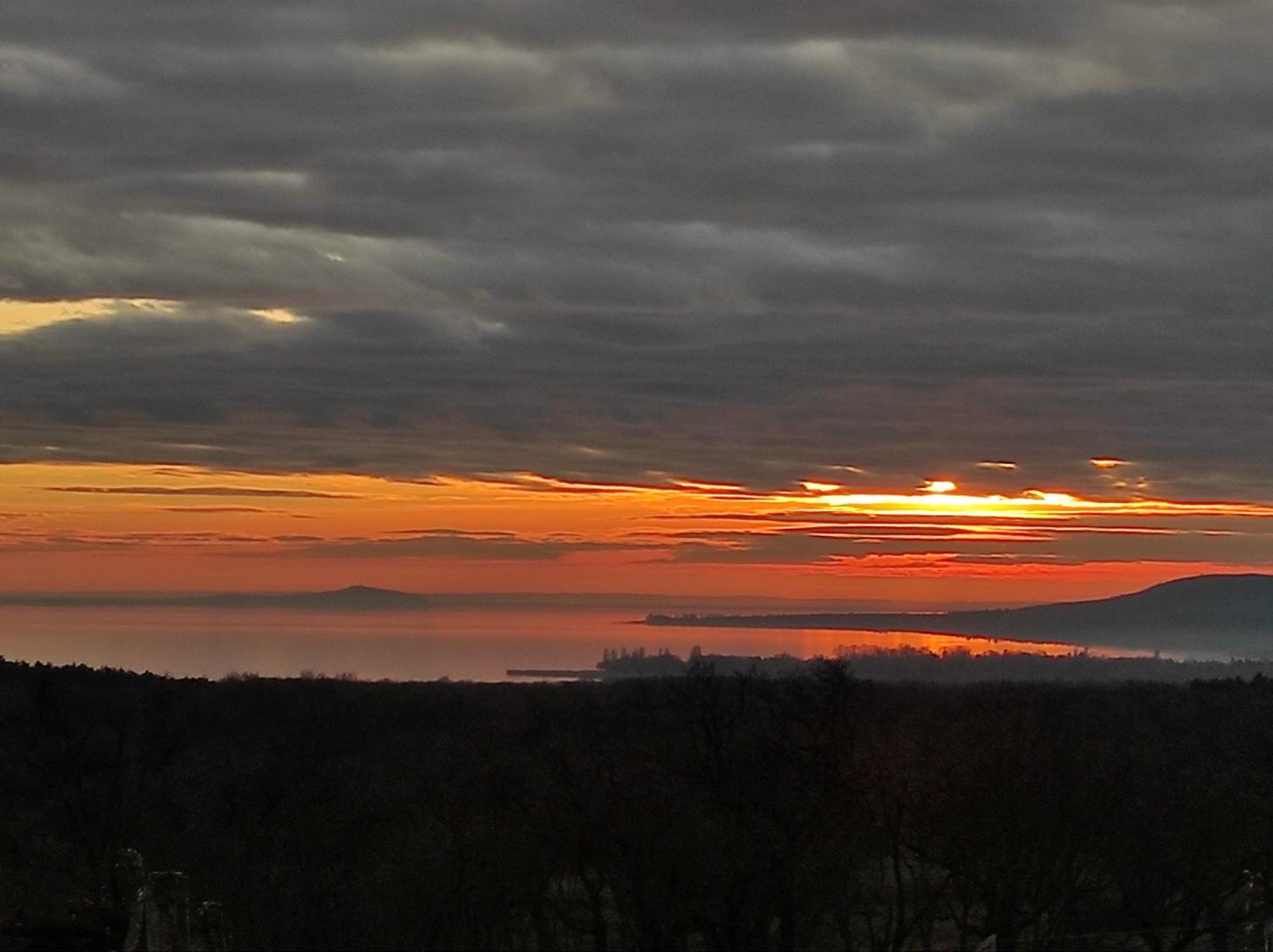Napraszállás Vendégház Balatonakali Esterno foto